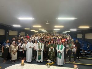 Formandas participam de Assembleia da CRB